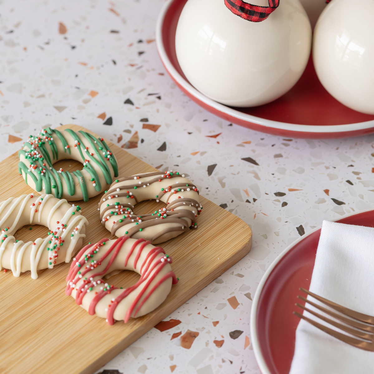 Bosco & Roxy's | Christmas 2026 | Donut Stop Believin' | 32/case